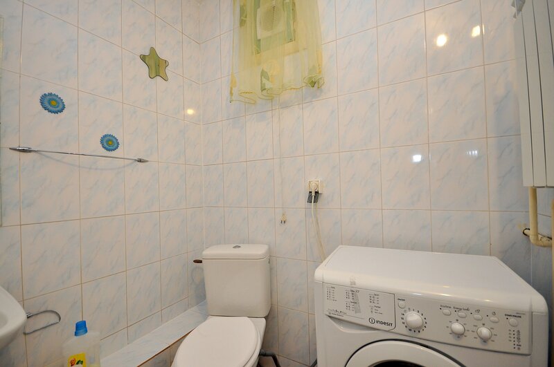 Crangasi metrou, apartament 2 camere decomandat, mobilat complet.